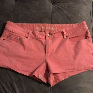 American Eagle hot pink cuffed shorts